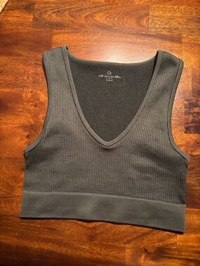 aerie Ribbed V-Neck Crop Sports Bra - Olive green